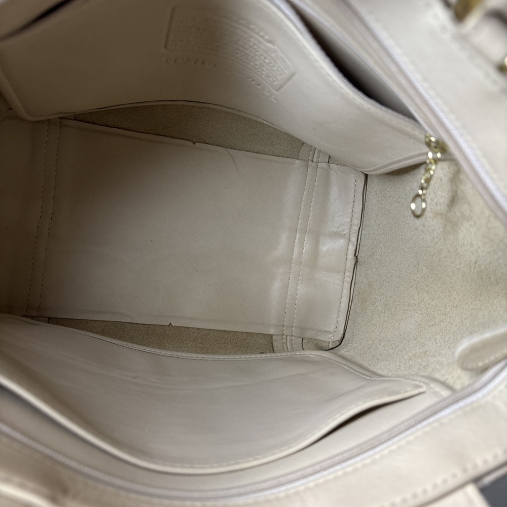 Vintage COACH Bone White Leather, Waverly Tote Bag, Zip, 4133 90s Dominican - Picture 8 of 16
